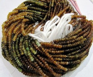 Perles facettées rondes en tourmaline jaune naturelle authentique de haute qualité, taille 4 mm, brin de 13 pouces de long, pour bijoux - Product Image 1