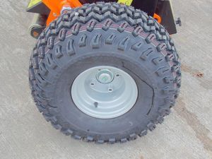 Tondeuse à fléaux légère FM120 - Largeur de coupe de 1,25 m, 400 kg, moteur à essence de 21 CV, boîte de vitesses, fonctionnalités numériques, aménagement paysager, agriculture - Product Image 3