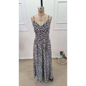 Robe longue maxi pour femme Jane's, à bretelles spaghetti, col cache-cœur, imprimé léopard, taille élastique, en tissu tricoté de qualité supérieure, pour un usage décontracté - Product Image 4