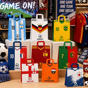 Sac <span class=keywords><strong>en</strong></span> <span class=keywords><strong>papier</strong></span> imprimé pour maillot <span class=keywords><strong>de</strong></span> football, robuste et résistant, sac cadeau personnalisé pour équipe <span class=keywords><strong>de</strong></span> football, sac <span class=keywords><strong>en</strong></span> <span class=keywords><strong>papier</strong></span> kraft - Product Image 2