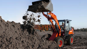 ชุด R40 Kubota มีรูปแบบการตกแต่งภายในที่ปรับปรุงใหม่เน้นการใช้งานและการมองเห็นที่ง่ายขึ้นสวิตช์หลักทั้งหมด - Product Image 5