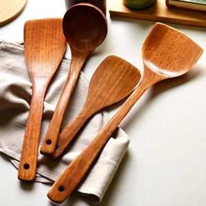 Ensemble d'ustensiles de cuisine en bois d'approvisionnement en vrac 4 pièces spatule et cuillère outils de cuisine sans danger pour les sautés et la cuisson - Product Image 2