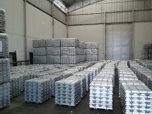 Barres d'aluminium primaire 100 % pur de qualité supérieure Al99.85, Al99.70A, Al99.50 et lingots d'aluminium : prix et billettes - Product Image 6