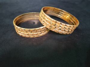 Super offres Bracelets avec 22 CT or métal fait de forme ronde derniers bracelets conçus à vendre par les exportateurs - Product Image 3