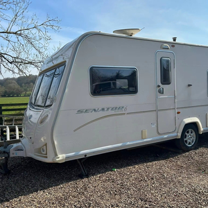 Autocaravanas todoterreno 4x4 con cocina, caravanas con techo rígido en venta, remolques de viaje europeos de aluminio tipo lágrima. - Product Image 1