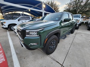 รถกระบะ PRO-4X 4 ประตู ขับเคลื่อน 4 ล้อ 5.0 ฟุต แบบแค็บ  ใช้งานมาอย่างดี - Product Image 5