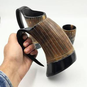 Taza de Cuerno de Búfalo Natural, Taza de Cuerno para Beber de Lujo Vikinga, Sostenible, con Agarre para Fiestas, Alta Calidad, Personalizada para Navidad por HF - Product Image 1