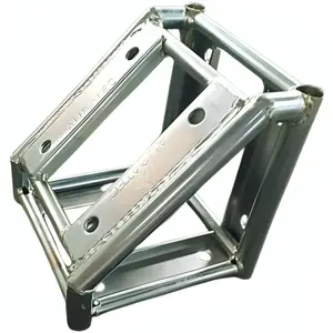 Bloc d'acier A20, triangle à 45 degrés, 20x20x20 cm, 8 kg - Product Image 1