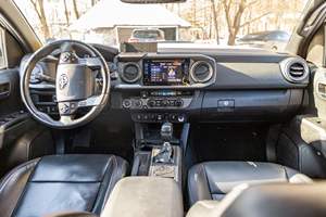 Toyota Tacoma TRD Pro 2018 Usada, Doble Cabina 4x4, Motor V6, Diferencial Trasero con Bloqueo, Mayormente sin Modificar - Product Image 4