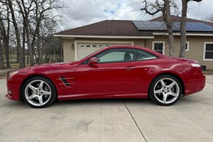 รถยนต์มือสองปี 2013 เมอร์เซเดส-เบนซ์ SL550 วิ่ง 18,400 ไมล์ เครื่องยนต์ V8 ทวินเทอร์โบ รุ่นพรีเมียม 1 แพ็คเกจ เคยเป็นเจ้าของในรัฐเท็กซัสส่วนใหญ่ - Product Image 3