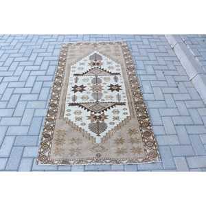 Alfombra Turca Vintage de 3.2x6 pies, Alfombra con Bordes Marrones - Product Image 1