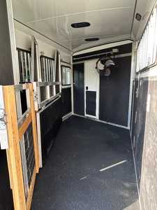 Remorque à 2 chevaux pour le bétail Offre Spéciale avec logement Remorques agricoles à prix spécial pour le transport de semi-remorques de volaille - Product Image 6