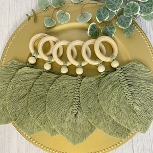 Servilleteros personalizados hechos a mano, servilleteros verdes elegantes para Navidad, Halloween y eventos - Product Image 3