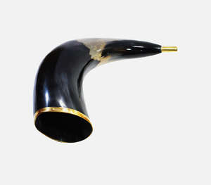 Auténtico Cuerno Vikingo Pulido a Mano en Blanco y Negro con Borde de Latón Dorado Ornamentado de Primera Calidad y Latón Pulido - Product Image 4