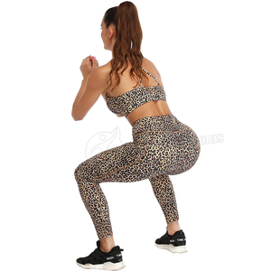 Leggings de yoga et de fitness pour femmes, coupe ajustée, couleur unie, longueur intégrale, séchage rapide, écologiques, en Spandex/Polyester, avec logo personnalisé, respirants et élastiques - Product Image 4