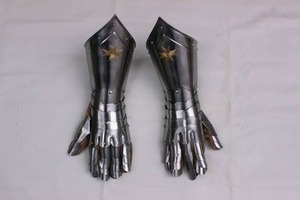 ชุดเกราะถุงมือเหล็กแบบกอธิคของตกแต่งของขวัญวันฮาโลวีน - Product Image 2