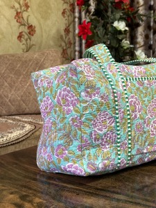 Bolsa de Viaje Deportiva de Lujo Hecha a Mano con Estampado Floral, Bolsa de Viaje de Fin de Semana Duradera de Gran Capacidad - Product Image 2