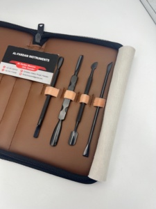 Kit de Manucure et Pédicure en Acier Inoxydable Noir Plasma avec Étui en Cuir – Coupe-Ongles, Pince à Cuticules, Ciseaux, Repousse-Cuticules, Couteau - Product Image 4