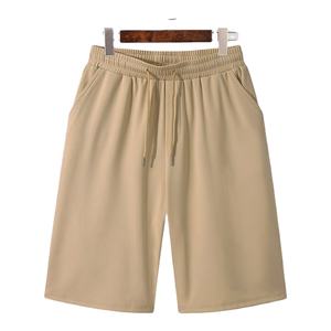 Ensembles de t-shirts et shorts à manches courtes en coton respirant très vendus par les hommes Meilleur matériel Ensemble de shorts d'été pour hommes avec logo personnalisé - Product Image 4