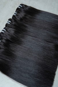 Extensions de cheveux doublement étirées, pointes pleines, cuticules alignées, lisses, couleur naturelle, tissage à la machine - Product Image 3