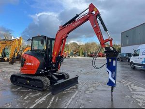 Livraison gratuite Mini pelle 2.5 tonnes CE EURO 5 EPA Kubota Engine Bagger Petite pelle sur chenilles 1 tonne 2 pelleteuses domestiques. - Product Image 2