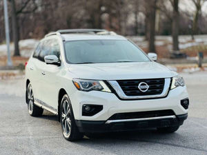 PATHFINDER PLATINUM 4WD SUV 2017 d'occasion en excellent état, transmission intégrale variable, moteur V6 3.5L 284 ch, crossover à vendre - Product Image 6