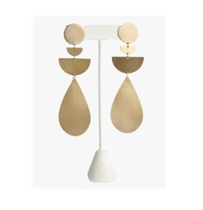 Pendiente de latón de alta calidad, pendiente de Metal de nuevo diseño chapado en oro para mujer para regalo, pendientes de Color dorado a la venta - Product Image 3