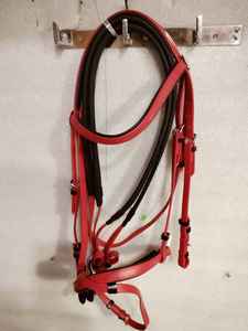 Licou de cheval en nylon de qualité supérieure avec rembourrage en nubuck doux ajustement réglable matériel durable confortable pour l'entraînement quotidien - Product Image 6