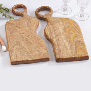 Planche à découper artistique apportant créativité, élégance et une touche de sophistication moderne à chaque cuisine Planche à découper en bois - Product Image 1