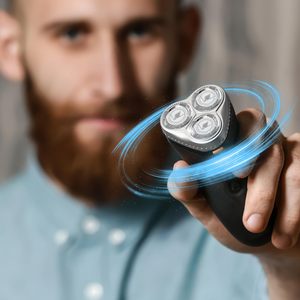 Paquete de 6 cabezales de repuesto para afeitadora con triple cuchilla y cepillo de limpieza para uso facial - Product Image 1