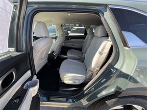 Vert 2025 Ki_a Sportage EX FWD utilisé avec les sièges en cuir Premium Package Système de navigation Bluetooth Toit ouvrant - Product Image 6