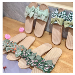 Zapatilla de algas marinas de viaje verde: zapatilla de algas marinas moderna y segura para acampar de forma sostenible y escapes al aire libre con estilo - Product Image 2