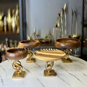 Frutero de madera con soporte de metal decorativo de alta calidad con juego de 3 de diseño premium adecuado para hogares contemporáneos y clásicos - Product Image 1