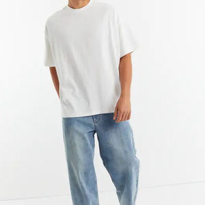 T-shirts pour hommes avec des coutures solides et du coton de qualité, conçus pour une durabilité durable et une rotation importante dans votre tenue quotidienne - Product Image 4