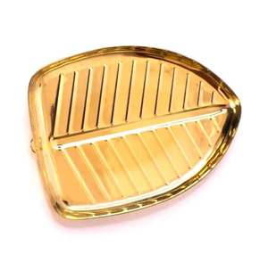 ถังใส่ดอกไม้ Puja ทองเหลืองขัดเงาสีทองล้วนดีไซน์ทำด้วยมือพร้อมที่จับ - Product Image 6