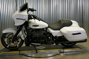 Motocicleta de Turismo Harley Davidson Street Glide 1917 cc V2 de 4 Tiempos, Modelo 2025-2026, la Más Vendida, Lista para Envío Mundial - Product Image 3