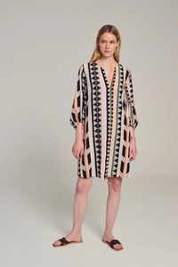 Nueva colección de verano, manga corta, cuello en V, viscosa, tejido en V, textura sólida y detalles para una mezcla perfecta de estilo y gracia - Product Image 2