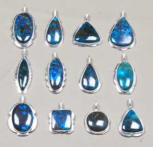 Diseño clásico Latón macizo Chapado en plata Colgantes finos Crisocola natural Azurita Cristal Piedras preciosas Enlace Colgantes de moda Encantos - Product Image 1