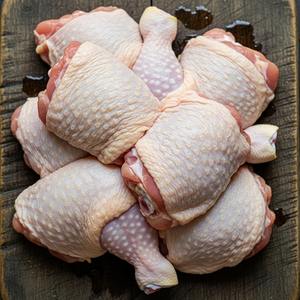 Cuisses de poulet congelées désossées entières Halal, qualité export, viande en gros pour la restauration, offres de réduction pour les commandes en gros - Product Image 4