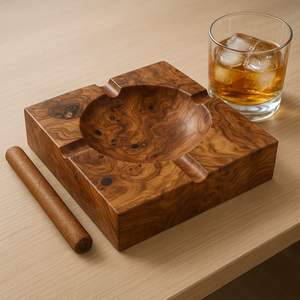 Cenicero de madera hecho a mano de primera calidad con diseño artístico que combina durabilidad artesanal y atractivo visual estético - Product Image 4