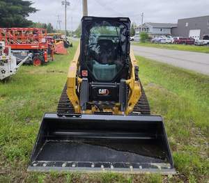 Meilleure Offre de Gros : Mini-chargeuse compacte CAT 225, 3 tonnes, 4x4, pour usage de construction, état d'origine, à vendre - Product Image 2