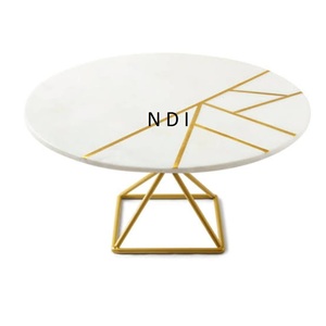 ที่วางเค้กแบบโค้งมนสำหรับงานเลี้ยงฉลองผลไม้คริสต์มาสหรืองานแต่งงาน - Product Image 1