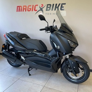 Scooter à essence Yamaha X-Max 300 Iron Max - Product Image 1