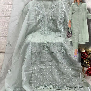 Qunoot Closet Shalwar Kameez prêt pour l'hiver, tenue formelle indienne et pakistanaise, en Santoon lourd et Organza, broderie, style ultime - Product Image 1