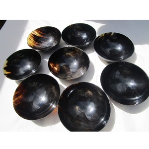 Exportador indio, cuenco de cuerno hecho a mano artesanal, alternativa natural para una presentación de comida elegante disponible para cantidades a granel - Product Image 1