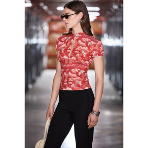GRIMELANGE DRUSILLA Blusa de corte bajo con busto de tela estampada, suave y elástica para mujer - Product Image 2