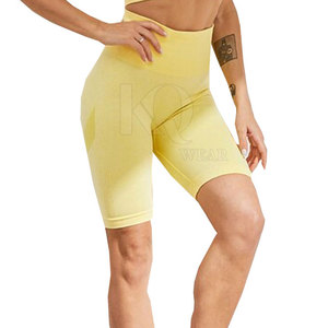 Shorts de sport Active Scrunch Booty, tissu extensible doux et respirant, design confortable, parfait pour la salle de sport, la remise en forme, les séances de yoga - Product Image 1