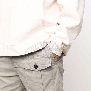 กางเกงขาสั้นคาร์โก้ผู้ชาย ผ้าฝ้าย 100% สีพื้น สวมใส่สบาย ระบายอากาศ แห้งเร็ว รับผลิตแบบ OEM เหมาะสำหรับฤดูร้อน ใช้ได้ทั้งการเดินทางและในชีวิตประจำวัน ทนทาน - Product Image 5