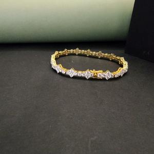 สร้อยข้อมือเพชรตัดเฉพาะ15CT ของผู้หญิงที่ได้รับการรับรองจาก IGI 18kt ทองคำขาวสำหรับการหมั้นครบรอบวันพิเศษ - Product Image 3