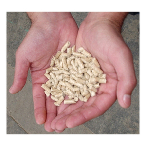 Granulés de bois de grande capacité, combustible biomasse dense, préparés pour l'expédition en gros. - Product Image 1